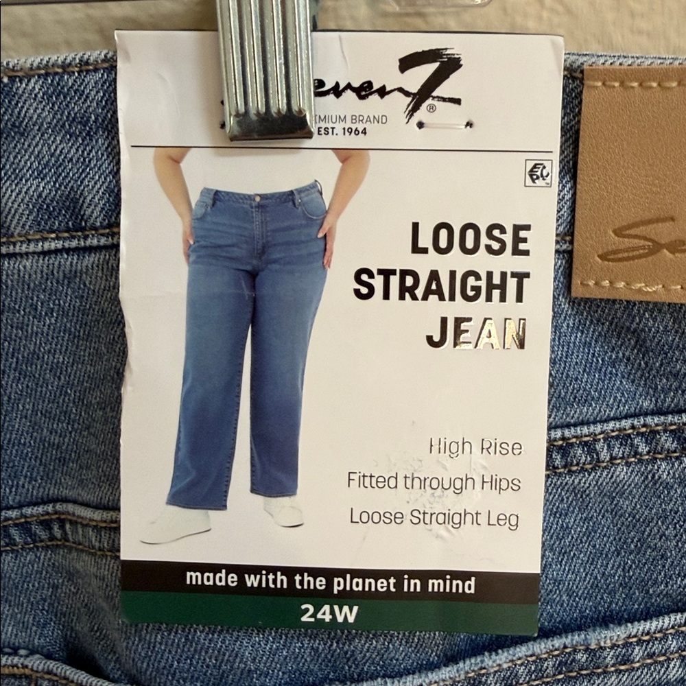 NWT Size 24W Seven7 Loose Straight Jean